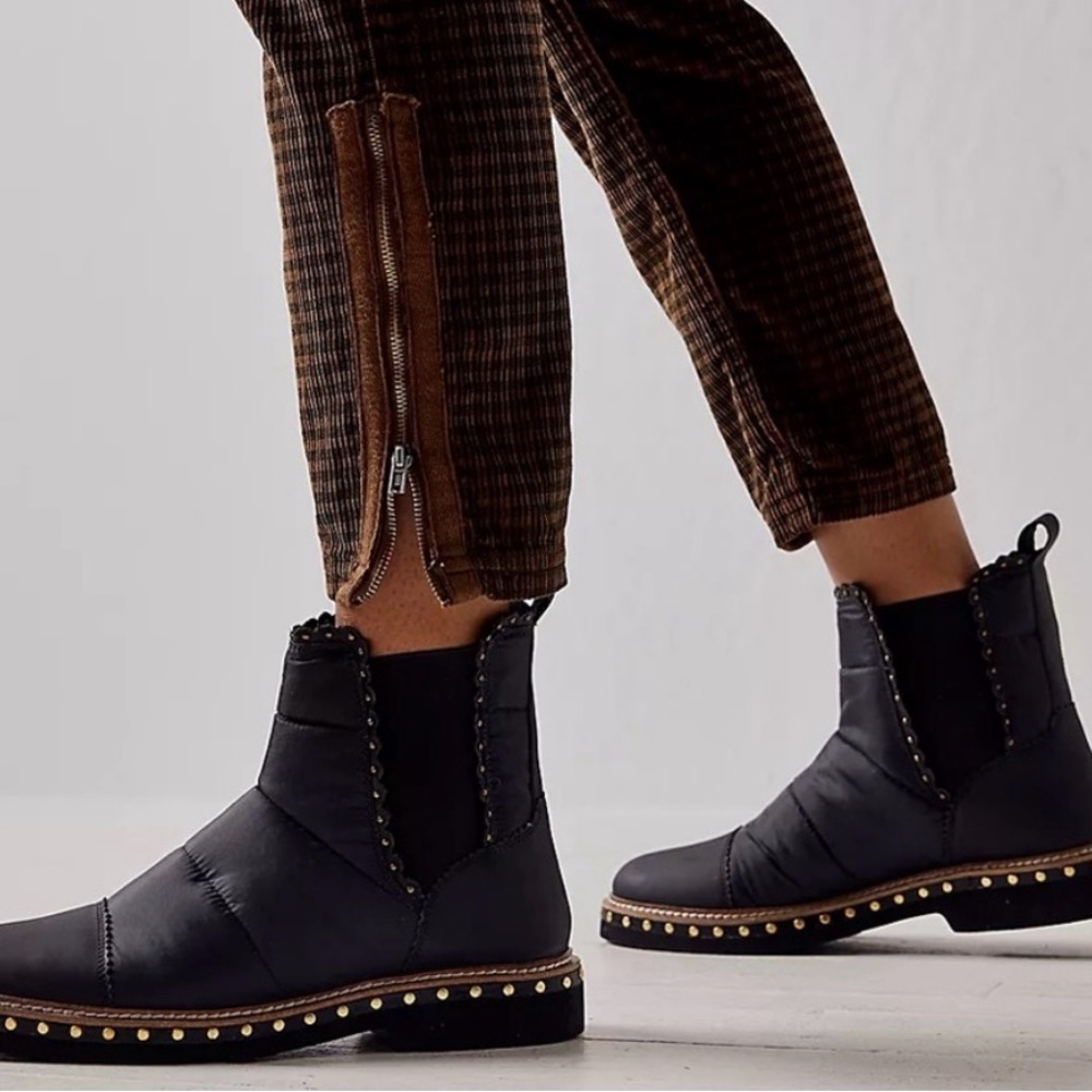 Free People ATLAS Chelsea Boot